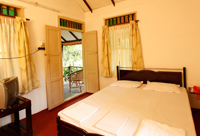 Twin Cottage at Tharavadu Kumarakom