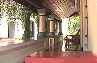 Twin Cottage at Tharavadu Kumarakom